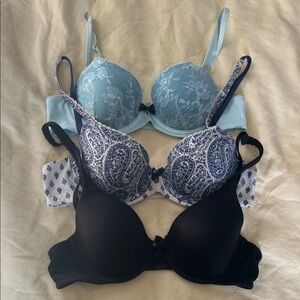 Victoria’s Secrect LOT of 3 34B Underwire Bras